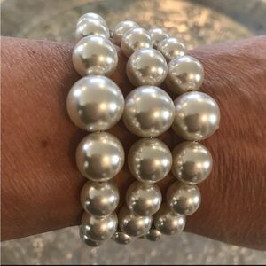 Vintage triple strand Pearl Bracelet